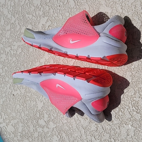 Nike Sock Dart light grey, pink & white - Picture 1 of 7